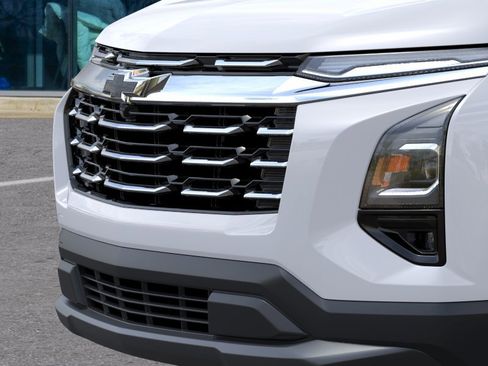 New 2026 Chevrolet Equinox LT w/ Convenience Package II FWD image 13