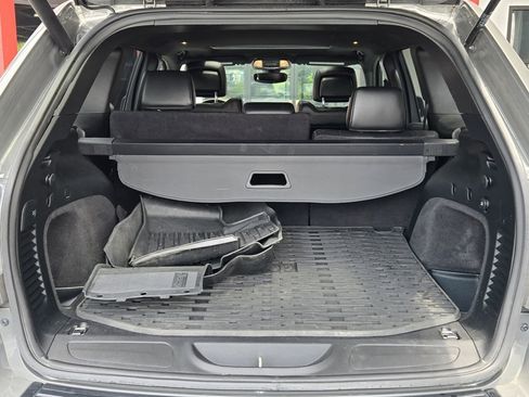 Used 2020 Jeep Grand Cherokee Altitude image 23