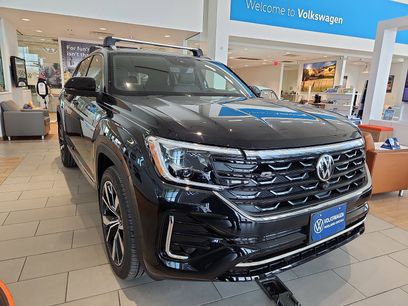 New 2026 Volkswagen Atlas Cross Sport SEL Premium R-Line
