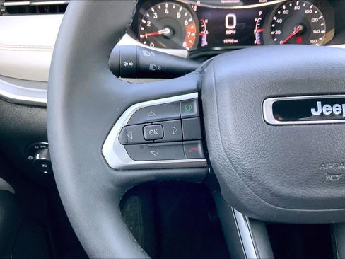 Used 2025 Jeep Compass Limited AWD/4WD image 23