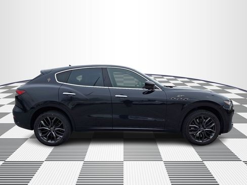 Used 2024 Maserati Levante GT Ultima AWD/4WD image 11