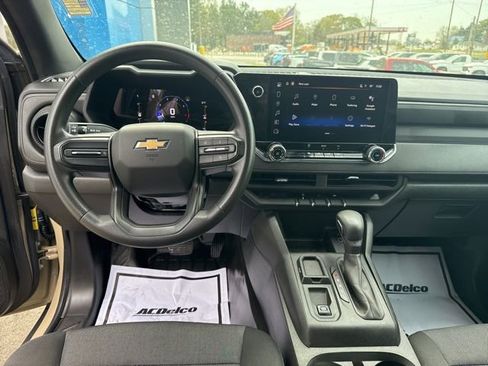 Used 2023 Chevrolet Colorado W/T RWD image 22