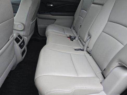 Used 2019 Honda Pilot EX-L image 12