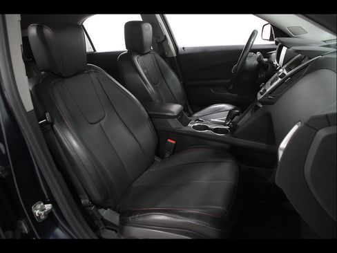 Used 2017 Chevrolet Equinox Premier w/ Enhanced Convenience Package AWD/4WD image 16