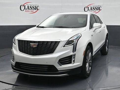 Used 2025 Cadillac XT5 Premium Luxury image 3