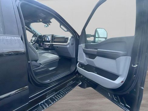 Certified 2025 Ford F450 XLT w/ 360-Degree Camera Package image 17