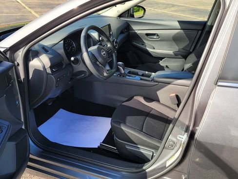 Used 2025 Nissan Sentra S FWD image 18