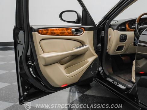 Used 2007 Jaguar XJ8 L RWD image 40