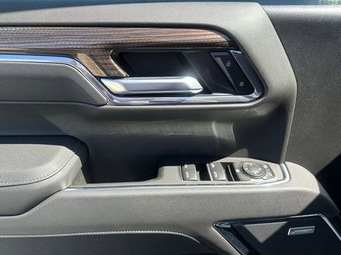 New 2026 Chevrolet Silverado 1500 LT Trail Boss w/ Convenience Package II AWD/4WD image 3