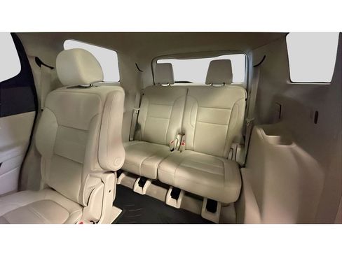 Used 2022 GMC Acadia Denali w/ Denali Ultimate Package image 17