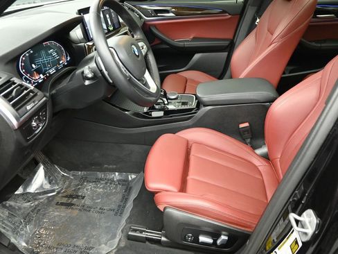 Used 2023 BMW X3 xDrive30i w/ Premium Package image 10