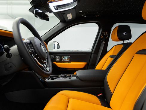 New 2026 Rolls-Royce Cullinan Black Badge image 27