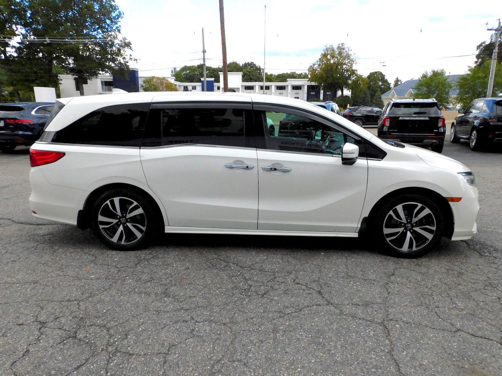 Used 2018 Honda Odyssey Elite image 6