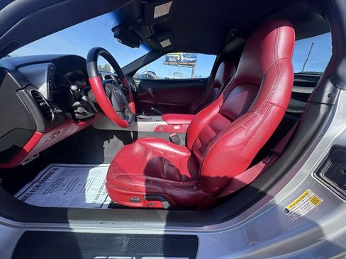 Used 2005 Chevrolet Corvette Coupe w/ Preferred Equipment Group RWD image 12