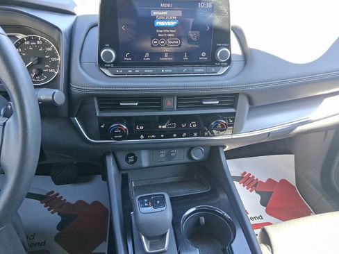 Used 2024 Nissan Rogue SV w/ SV Premium Package AWD/4WD image 22