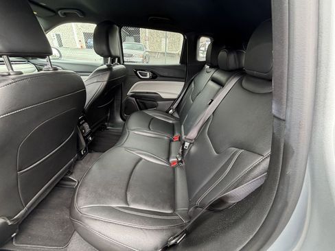 Used 2025 Jeep Compass Limited AWD/4WD image 27