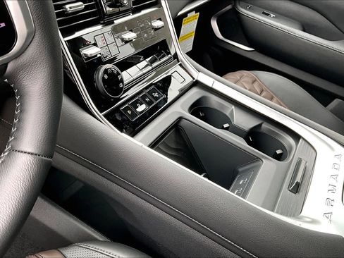 New 2026 Nissan Armada Platinum image 11