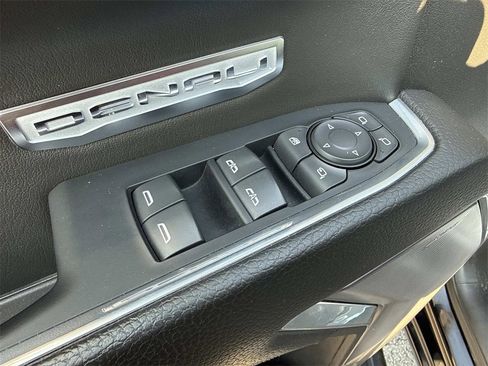 Used 2023 GMC Sierra 1500 Denali image 10