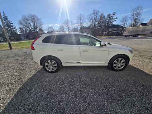 Used 2016 Volvo XC60 T6 Platinum image 2