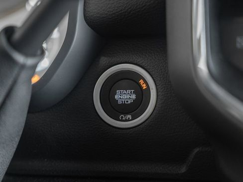 New 2026 RAM 2500 Laramie AWD/4WD image 32