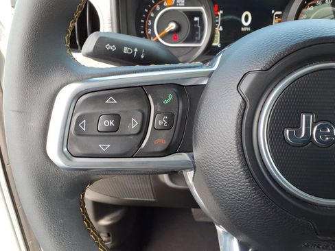 Used 2024 Jeep Wrangler Unlimited Sahara AWD/4WD image 33
