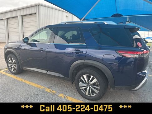 Used 2025 Nissan Pathfinder SL AWD/4WD image 29
