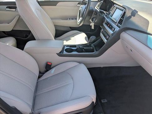 Used 2019 Hyundai Sonata SE FWD image 19