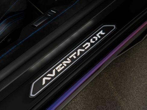 Used 2021 Lamborghini Aventador SVJ AWD/4WD image 28
