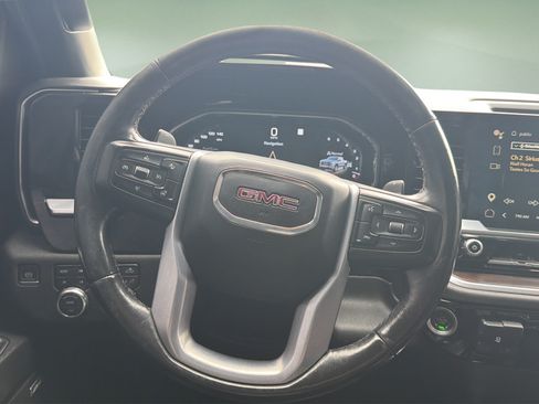 Used 2022 GMC Sierra 1500 SLT w/ SLT Premium Plus Package AWD/4WD image 9