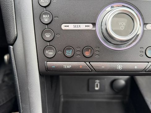 Used 2017 Ford Fusion Energi Titanium FWD image 19