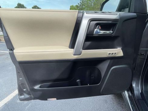 Used 2023 Toyota 4Runner Limited image 19
