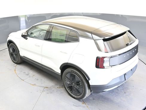 New 2026 Volvo EX30 Cross Country Ultra w/ Protection Package Premier AWD/4WD image 46