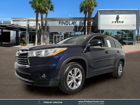 Used 2014 Toyota Highlander XLE FWD image 1