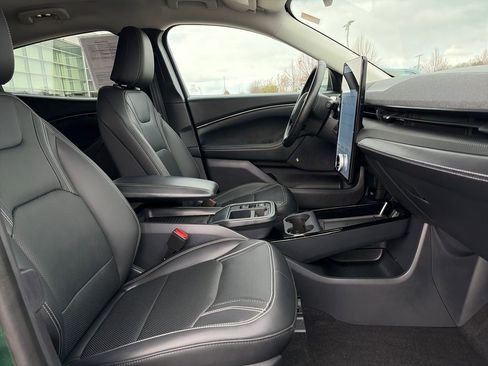 Used 2025 Ford Mustang Mach-E Premium image 13