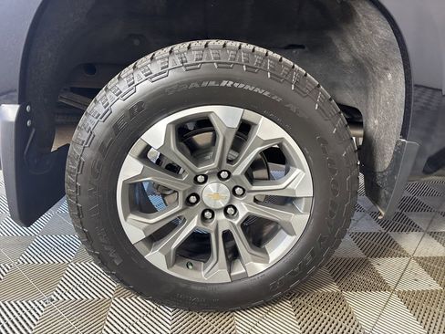 Used 2023 Chevrolet Silverado 1500 High Country w/ Technology Package image 30