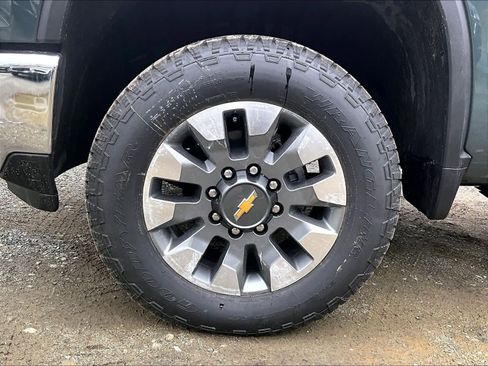 New 2026 Chevrolet Silverado 2500 LT w/ All Star Edition AWD/4WD image 8