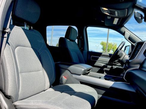 Used 2019 RAM 1500 Big Horn AWD/4WD image 21