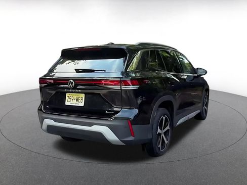 Used 2026 Volkswagen Tiguan SE AWD/4WD image 14