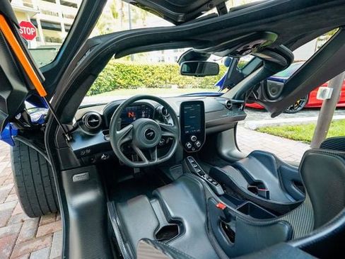 Used 2019 McLaren Senna image 3