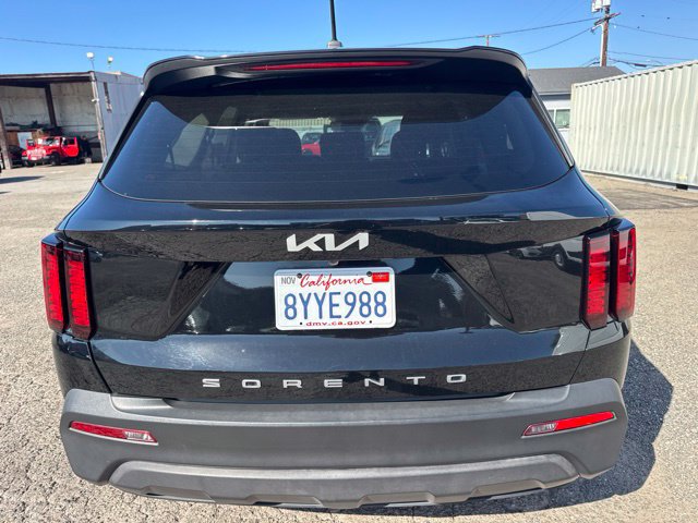 Used 2022 Kia Sorento LX FWD image 6