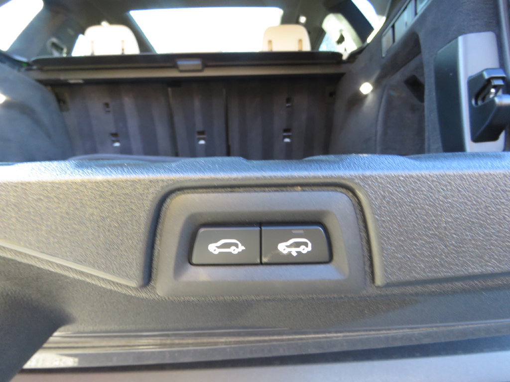 Used 2021 BMW X5 xDrive45e w/ Convenience Package AWD/4WD image 18