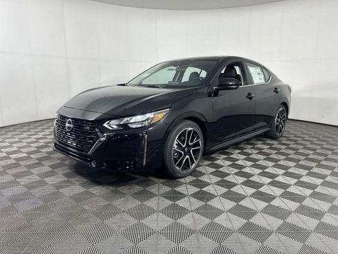 New 2025 Nissan Sentra SR w/ SR Premium Package FWD image 3