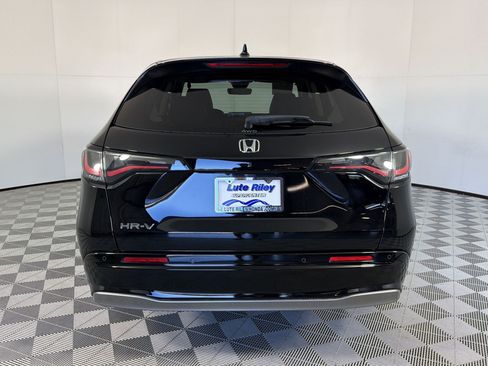 Used 2024 Honda HR-V EX-L image 10
