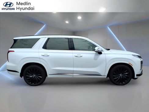 Used 2025 Hyundai Palisade Calligraphy AWD/4WD image 2