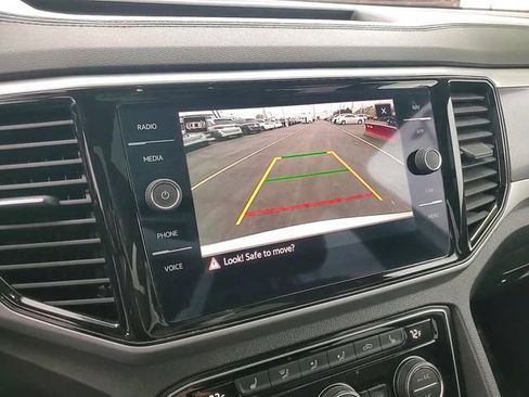 Used 2023 Volkswagen Atlas Cross Sport SEL image 21