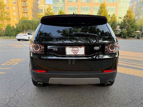 Used 2019 Land Rover Discovery Sport AWD/4WD image 10