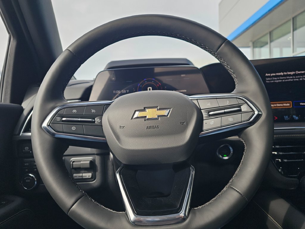 New 2026 Chevrolet Suburban Premier AWD/4WD image 24