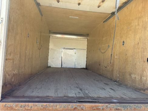 Used 2019 Chevrolet Express 3500 Extended w/ Driver Convenience Package RWD image 10
