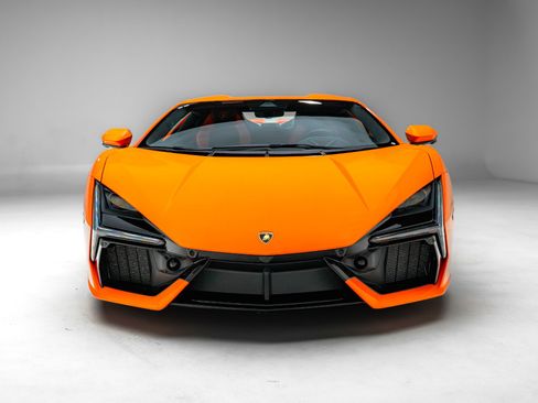 Used 2024 Lamborghini Revuelto AWD/4WD image 12