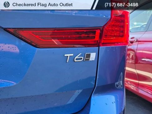 Used 2021 Volvo XC60 T6 R-Design image 8